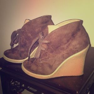 Brown wedges